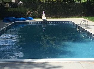 49 Wisteria Dr, Coventry, RI 02816