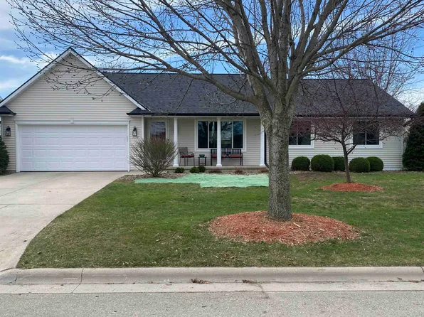 3178 Eastbreeze Ln, Green Bay, WI 54311