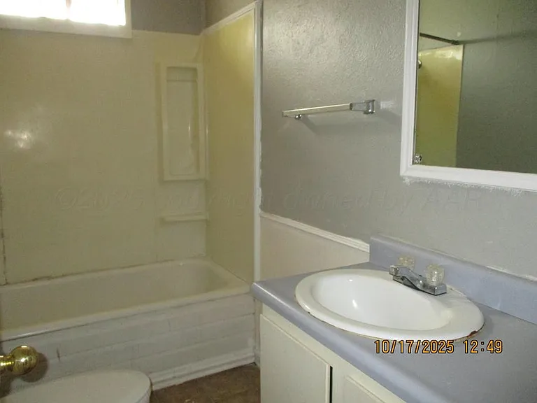 1607 S Hayden St #C — Photo 3