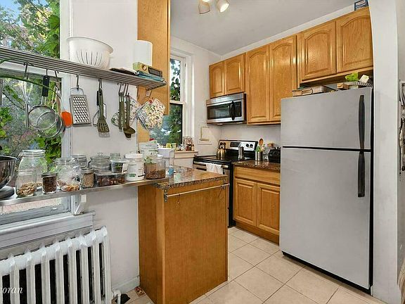 4th image of 815 Carroll St APT 4R