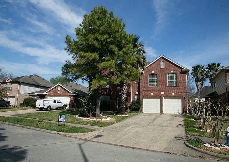 1st image of 10114 White Oak Trail Ln