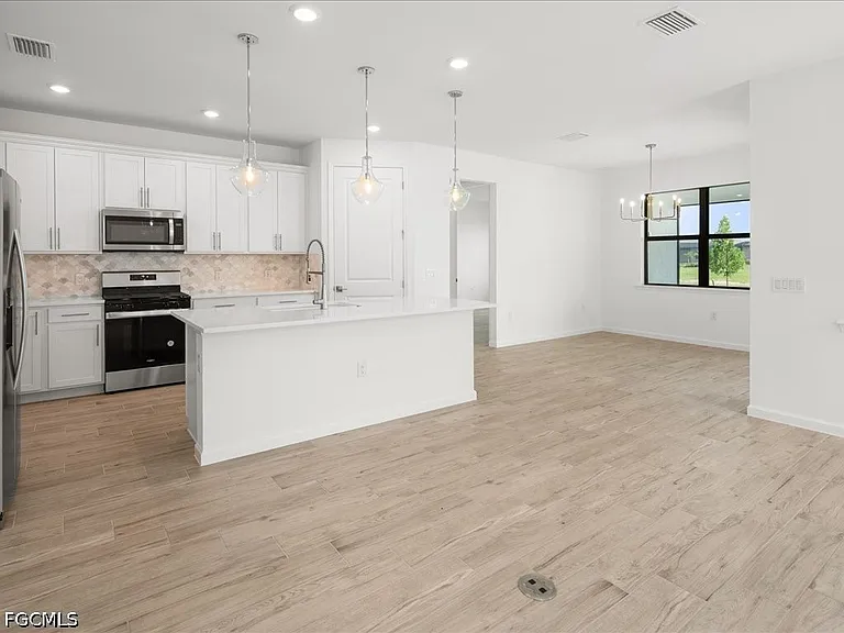 18262 Parksville Dr — Photo 11