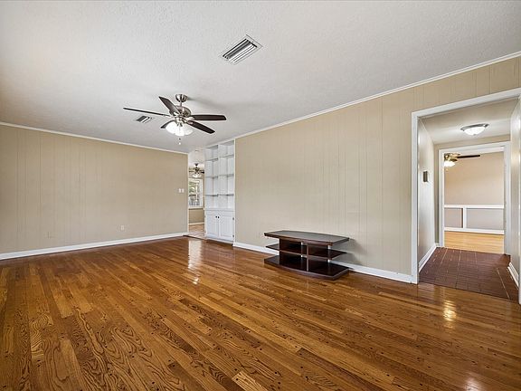 5th image of 207 Eldridge Rd