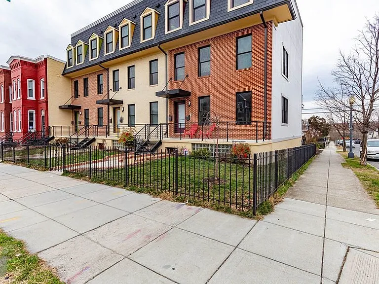 1330 Montello Ave NE #1 — Photo 38
