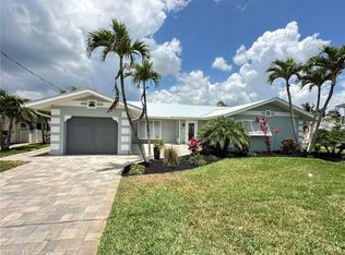 41 Fairview Blvd, Fort Myers Beach, FL 33931