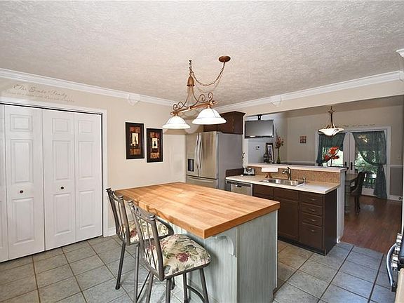 5th image of 1461 Yorktowne Dr