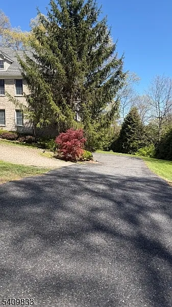 5 bed, 3.0 bath, $5,800 — Photo 3