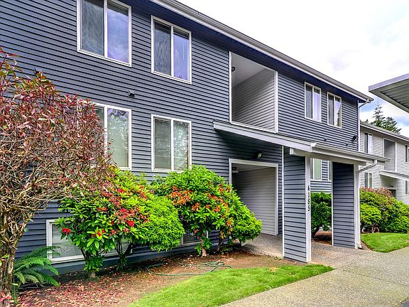 2nd image of 4185 W Lake Sammamish Pkwy SE