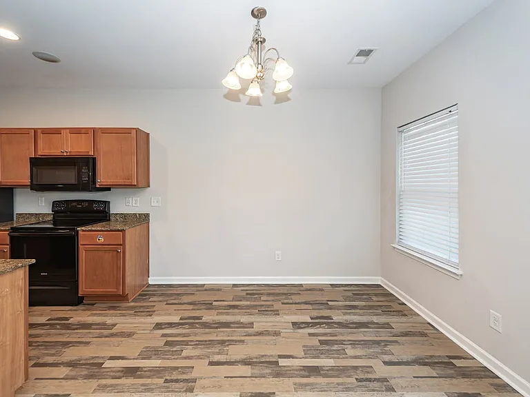 484 Truman Dr — Photo 25