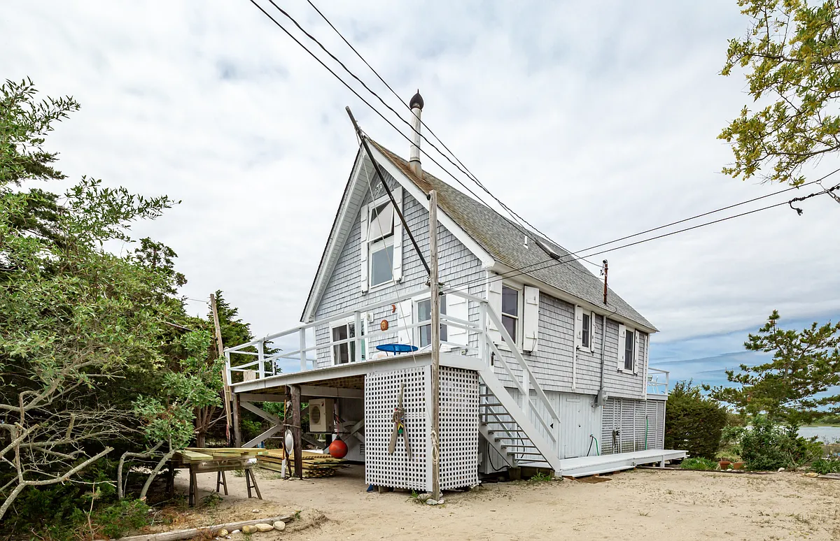 Building Photo - 324 Gerard Dr