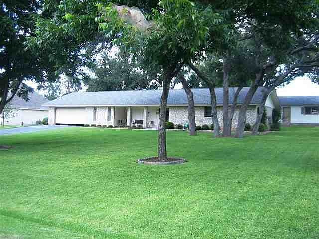 1st image of 202 Crane Dr