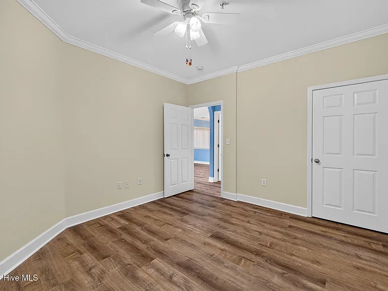 3901 Botsford Ct #101 — Photo 31