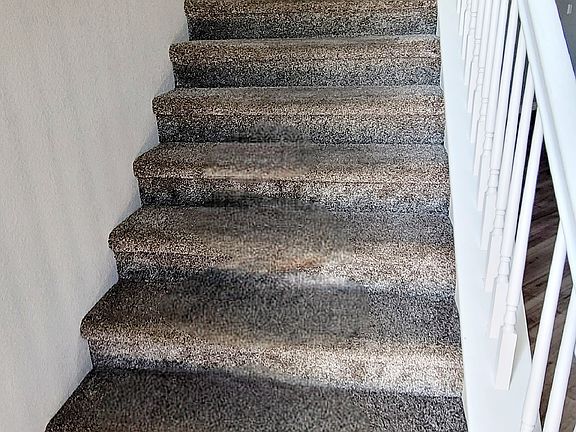 4th image of 1570 Barkley Ln