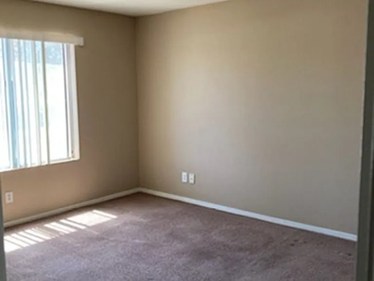2060 Mesquite Ln #F105 — Photo 13