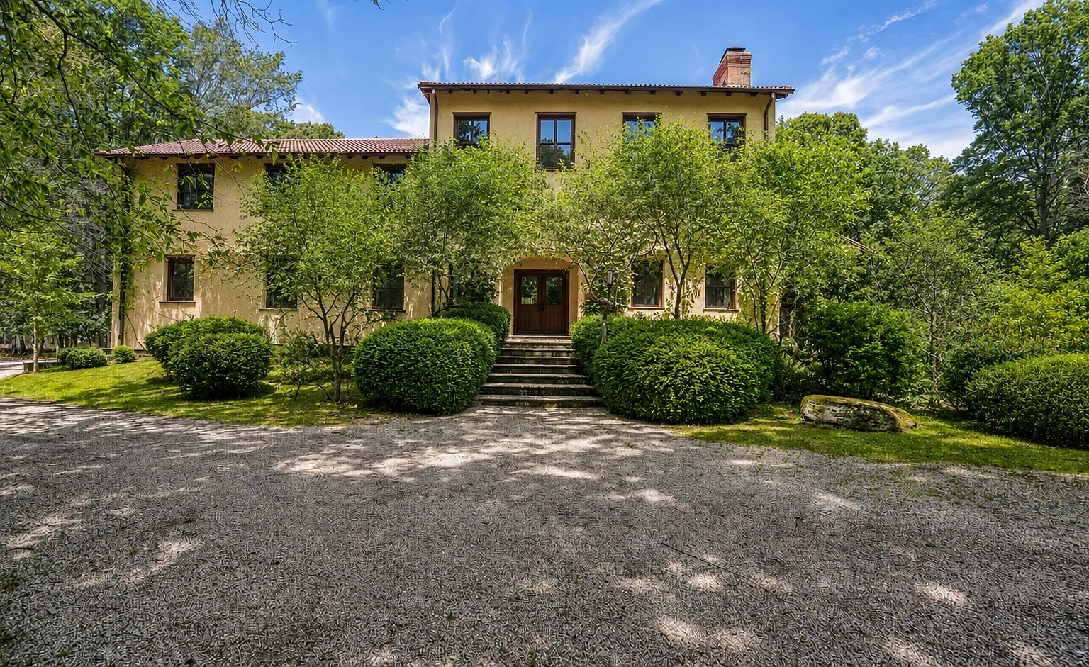 European Tuscan Villa-Inspired 4BR Retreat in Sag Harbor — Photo 1