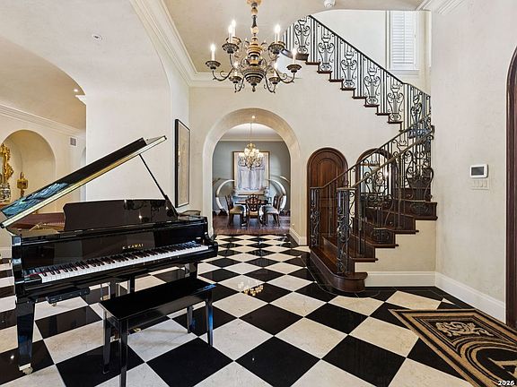 4th image of 512 TERRELL ROAD