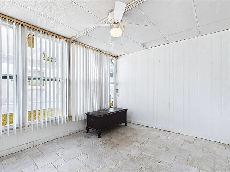 325 Sky Loch Dr W — Photo 23