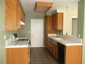 3rd image of 759 Ariel Way