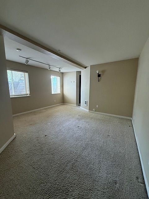 1st image of 621 E Lakeside Ave #5