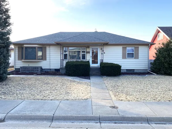 604 E 16th St, Hays, KS 67601
