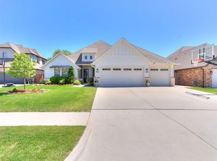 1908 SW 39th Ct, Moore, OK 73160