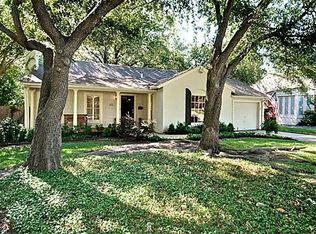 121 Williamsburg Ln, Fort Worth, TX 76107
