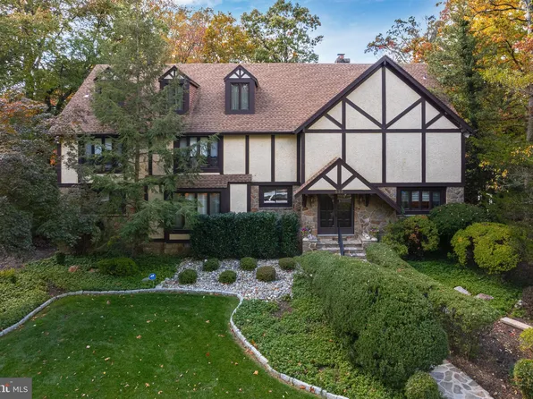 533 Heartwood Rd, Cherry Hill, NJ 08003