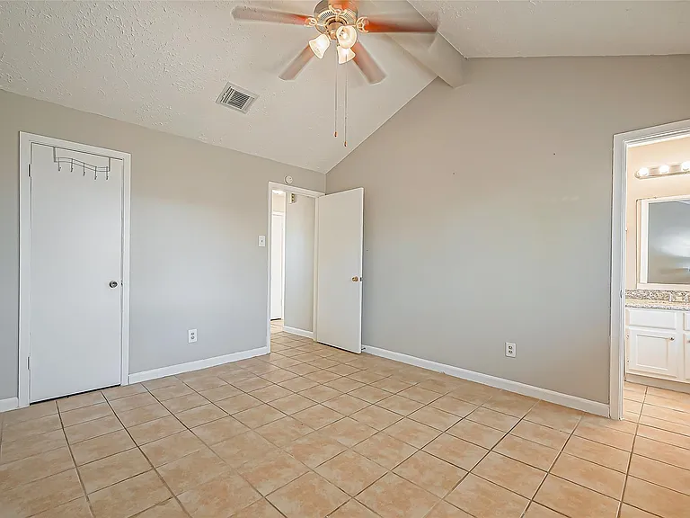 7111 Village Lake Dr — Photo 11