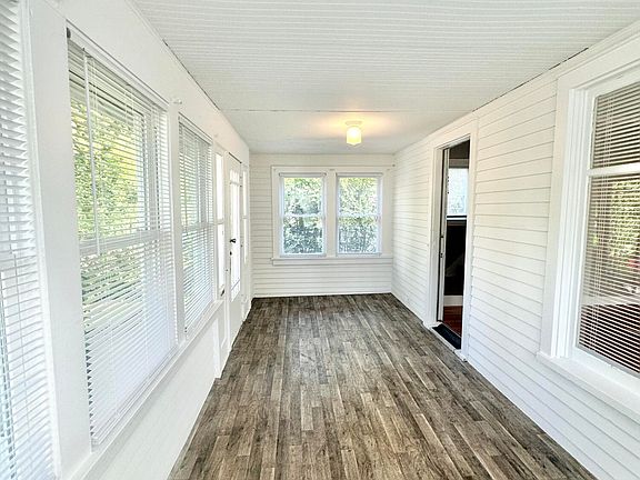 3rd image of 1506 Egleston Ave