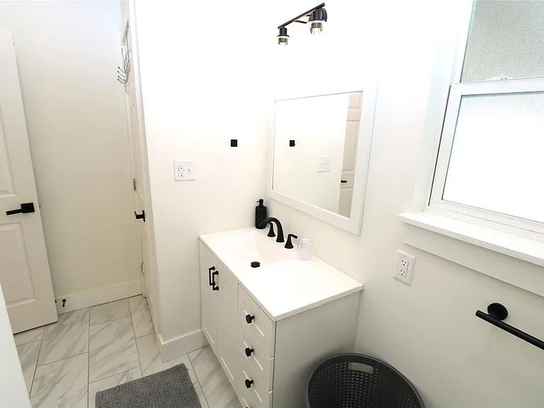 5506 Avenue Q 1/2 — Photo 14