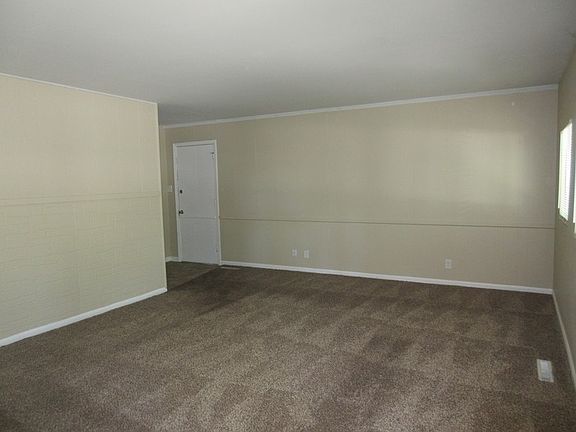 3rd image of 4128 N Sheridan Ave