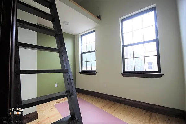 Rented by Bold New York | media 48