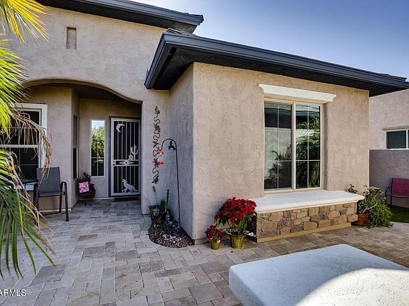 5th image of 26183 W Louise Dr