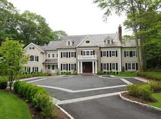 198 Bridle Path Ln, New Canaan, CT 06840