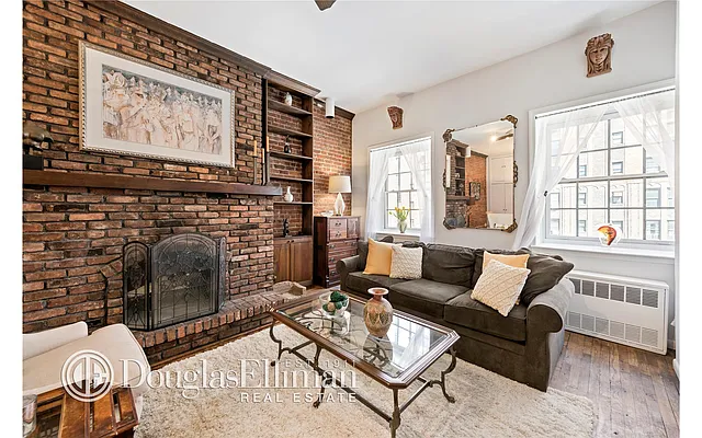 Sold by Douglas Elliman | media 24