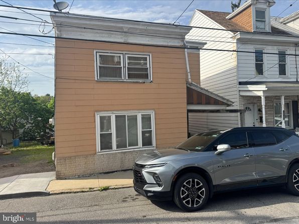 1646 W Norwegian St, Pottsville, PA 17901