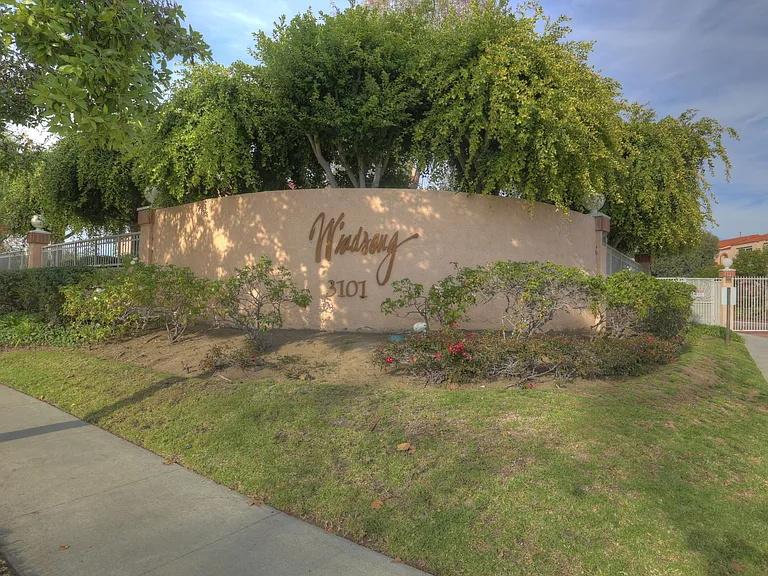 3101 Plaza Del Amo #63 — Photo 25