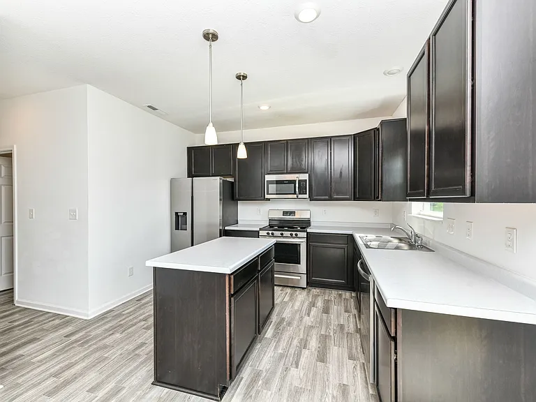 5051 Maywood Dr — Photo 20