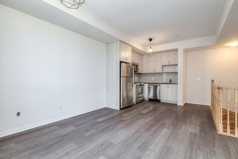 Toronto Townhouse for rent - 2 Bedrooms — photo 3
