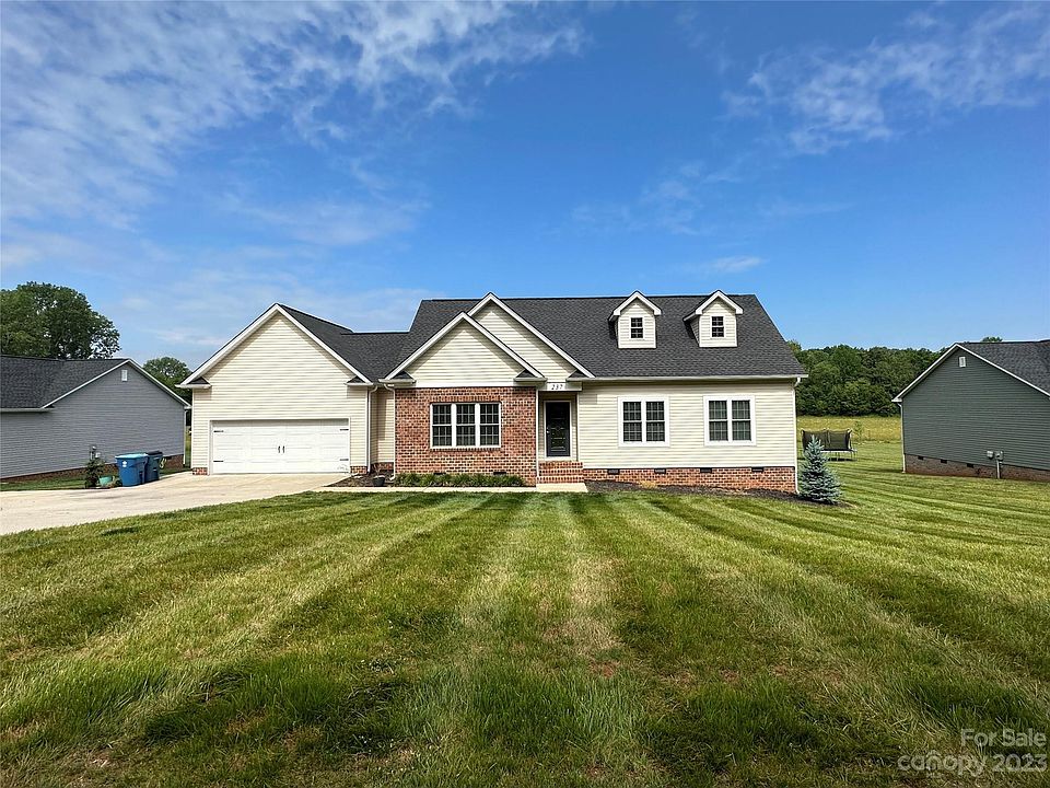 1st image of 237 Brentwood Dr #2