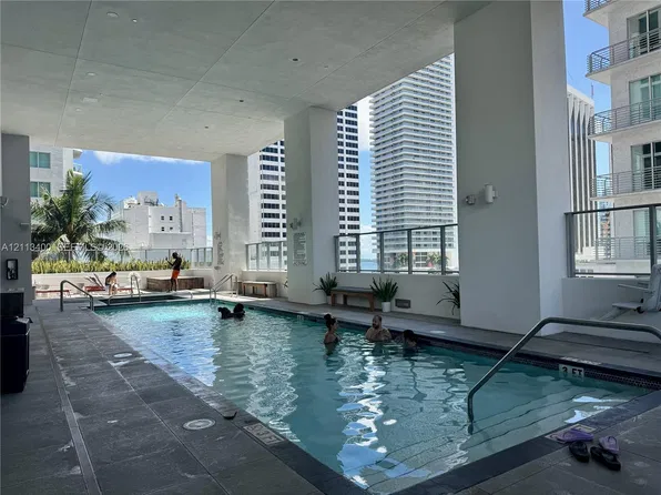 227 NE 2nd St Unit 2105, Miami, FL 33132