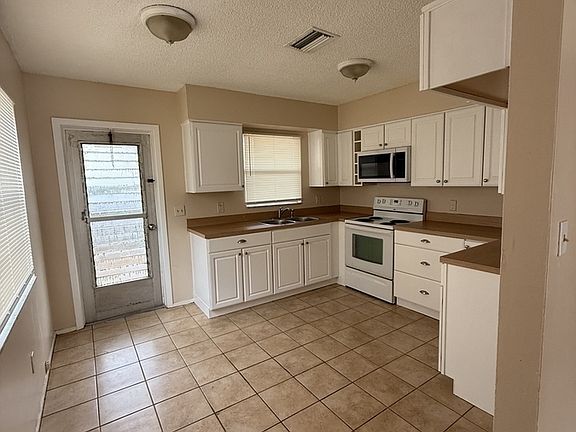 4th image of 2605 61st Ave N #2605