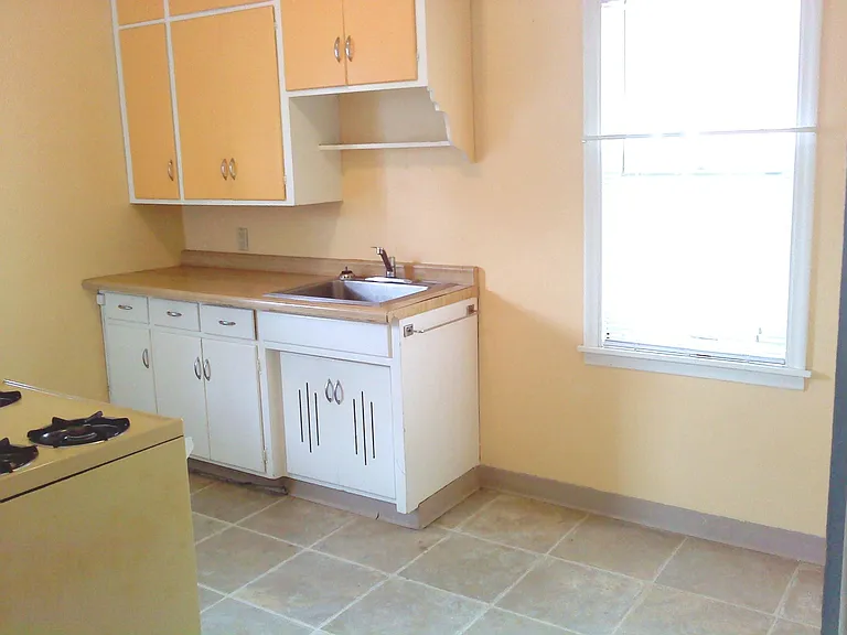 650 Quincy St NE #5 — Photo 6