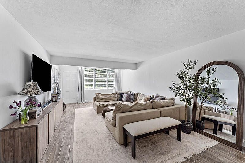 1st image of 2960 SW 22nd Avenue #8030