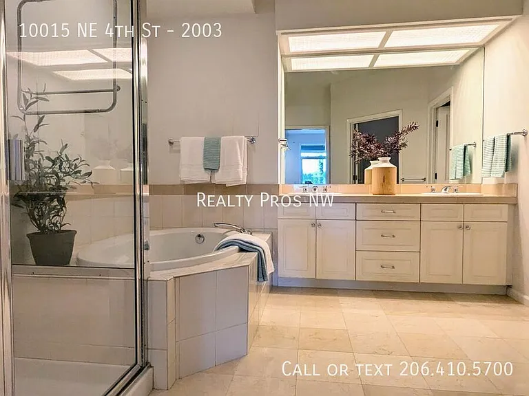 10015 NE 4th St #2003 — Photo 10