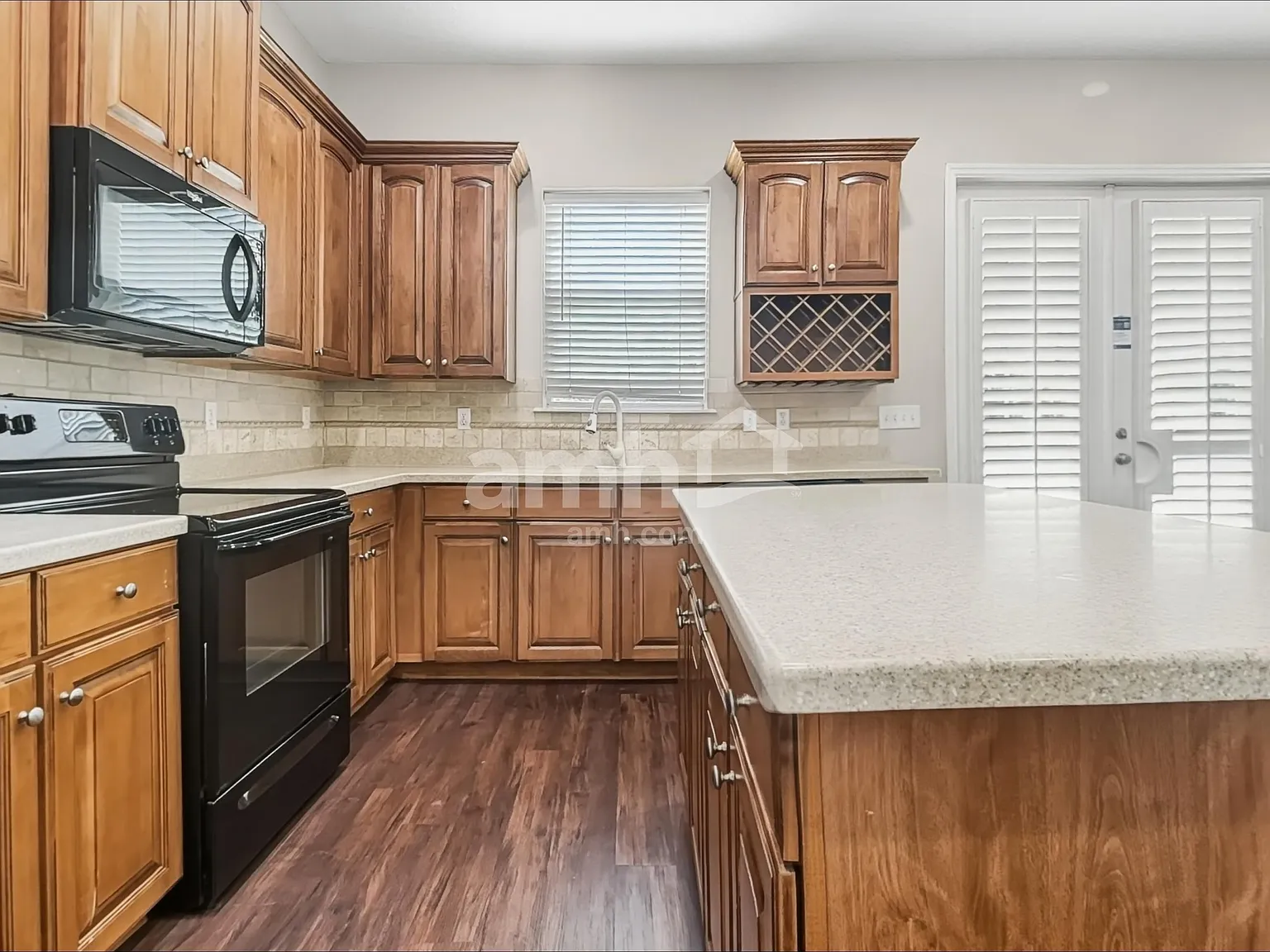 4 bed, 2.5 bath, 2981 sqft, $2,890 — Photo 4