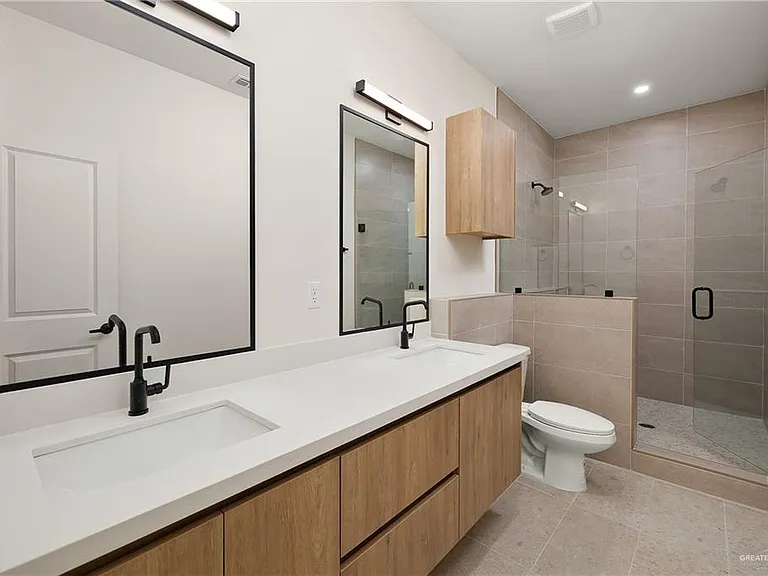 11501 N 25th St #1 — Photo 17