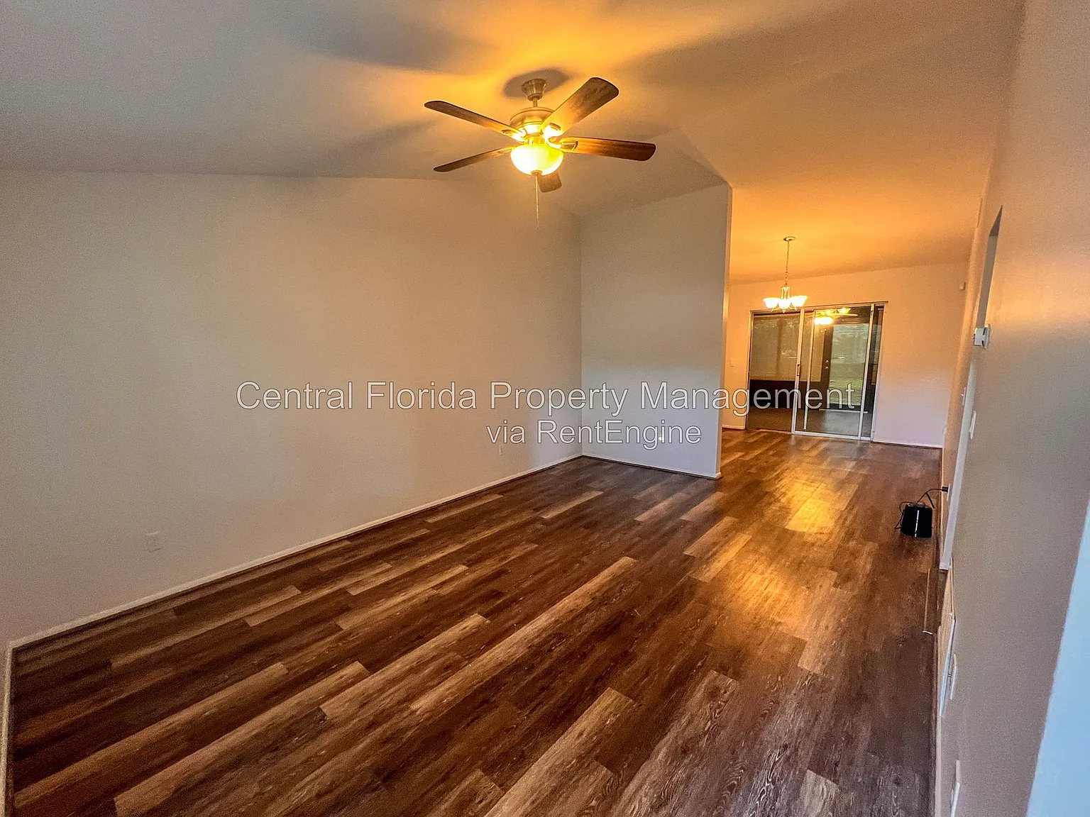 3 bed, 2.0 bath, 1195 sqft, $2,350 — Photo 3