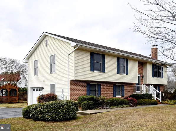 23997 Abells Run Dr, Hollywood, MD 20636