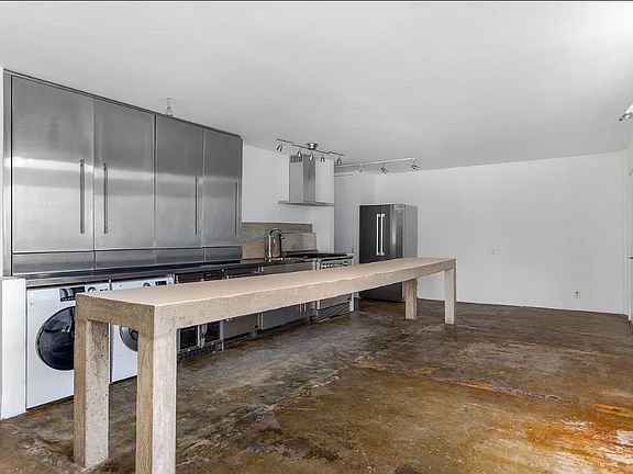 3rd image of 21 S End Ave APT 204